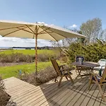 Awesome In With Kitchen Сasa de vacaciones