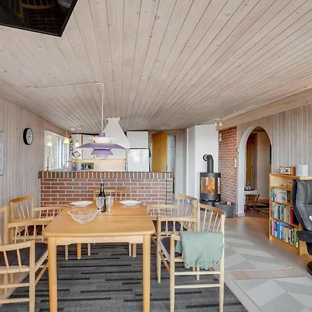 Awesome In With Kitchen Сasa de vacaciones Roslev